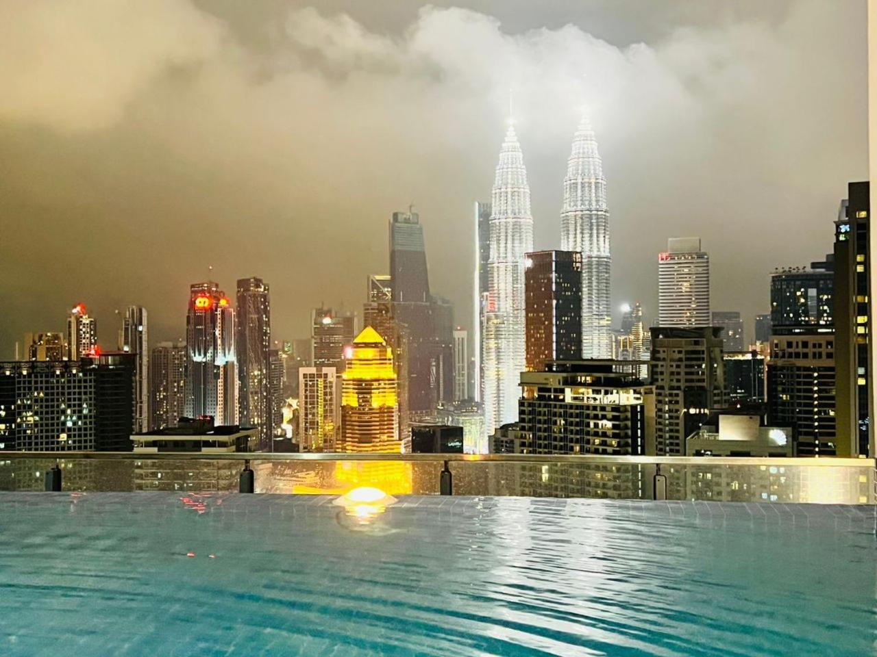The Luxe Colony Skypool By Tasu Home Kuala Lumpur Exterior photo