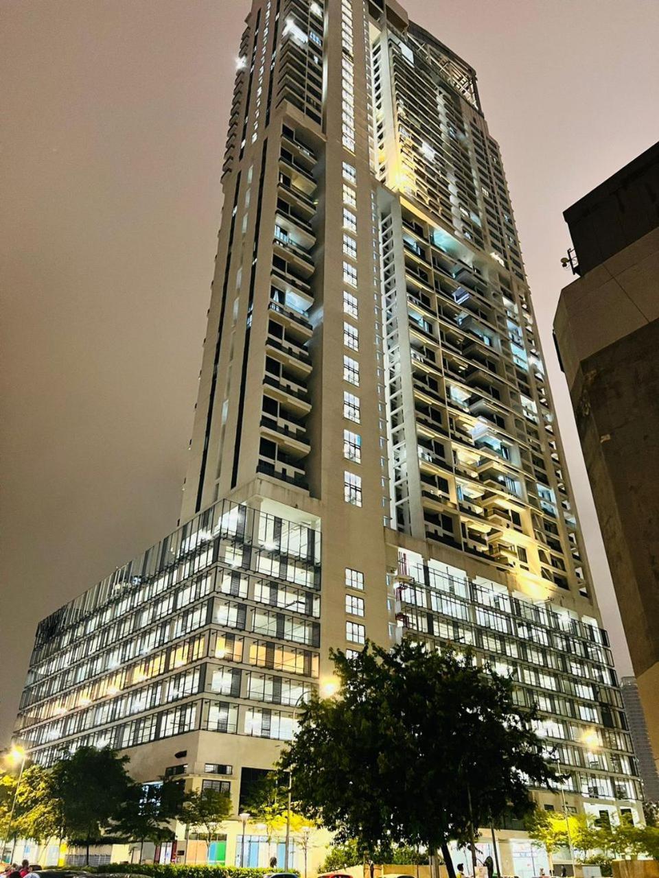 The Luxe Colony Skypool By Tasu Home Kuala Lumpur Exterior photo